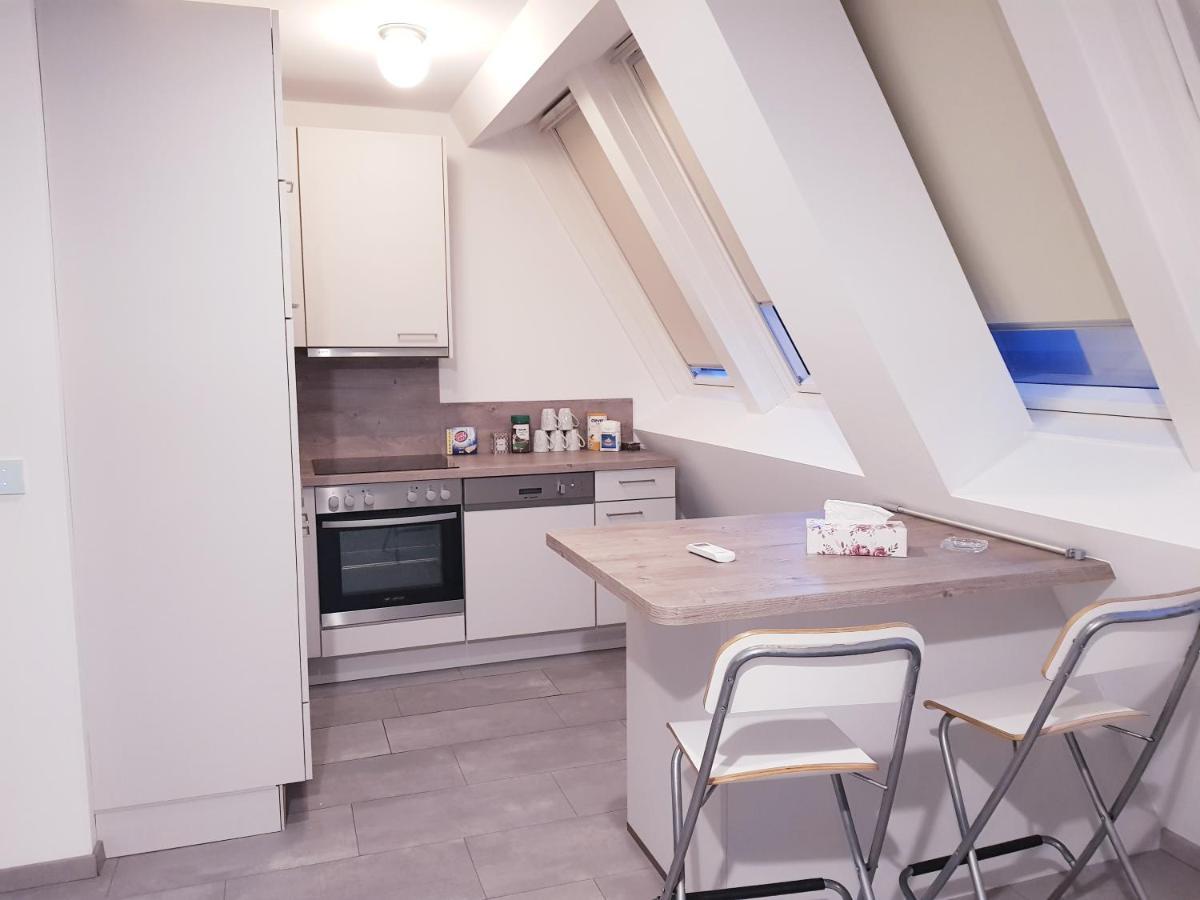 Tota Studio Vienna Luaran gambar
