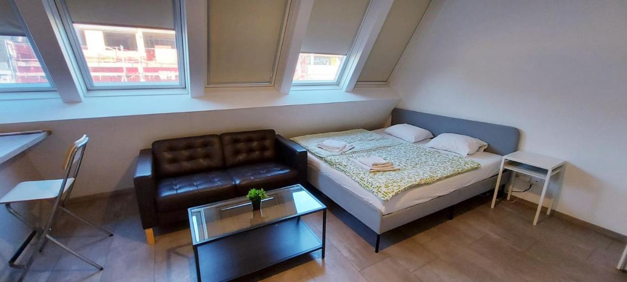 Tota Studio Vienna Luaran gambar