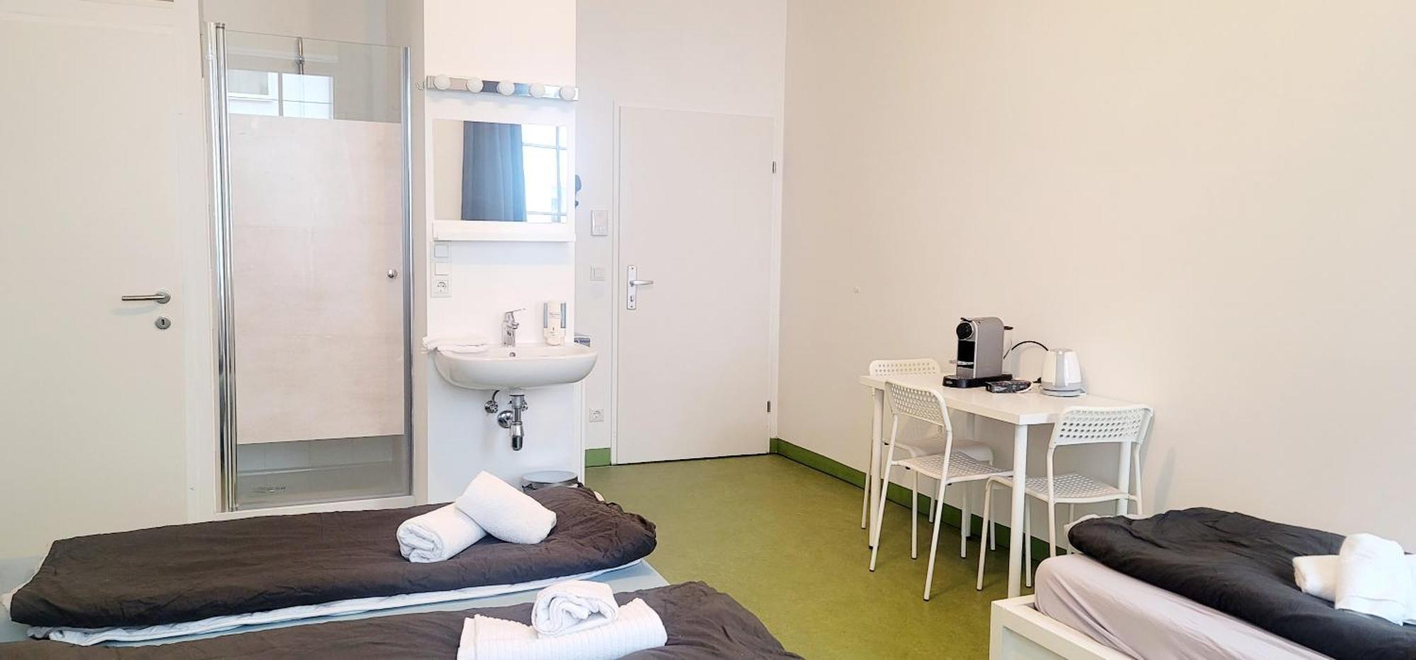 Tota Studio Vienna Luaran gambar