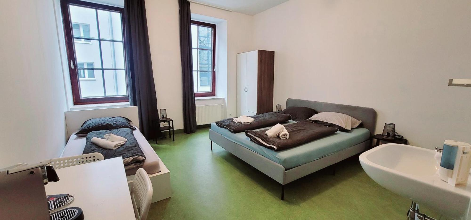 Tota Studio Vienna Luaran gambar