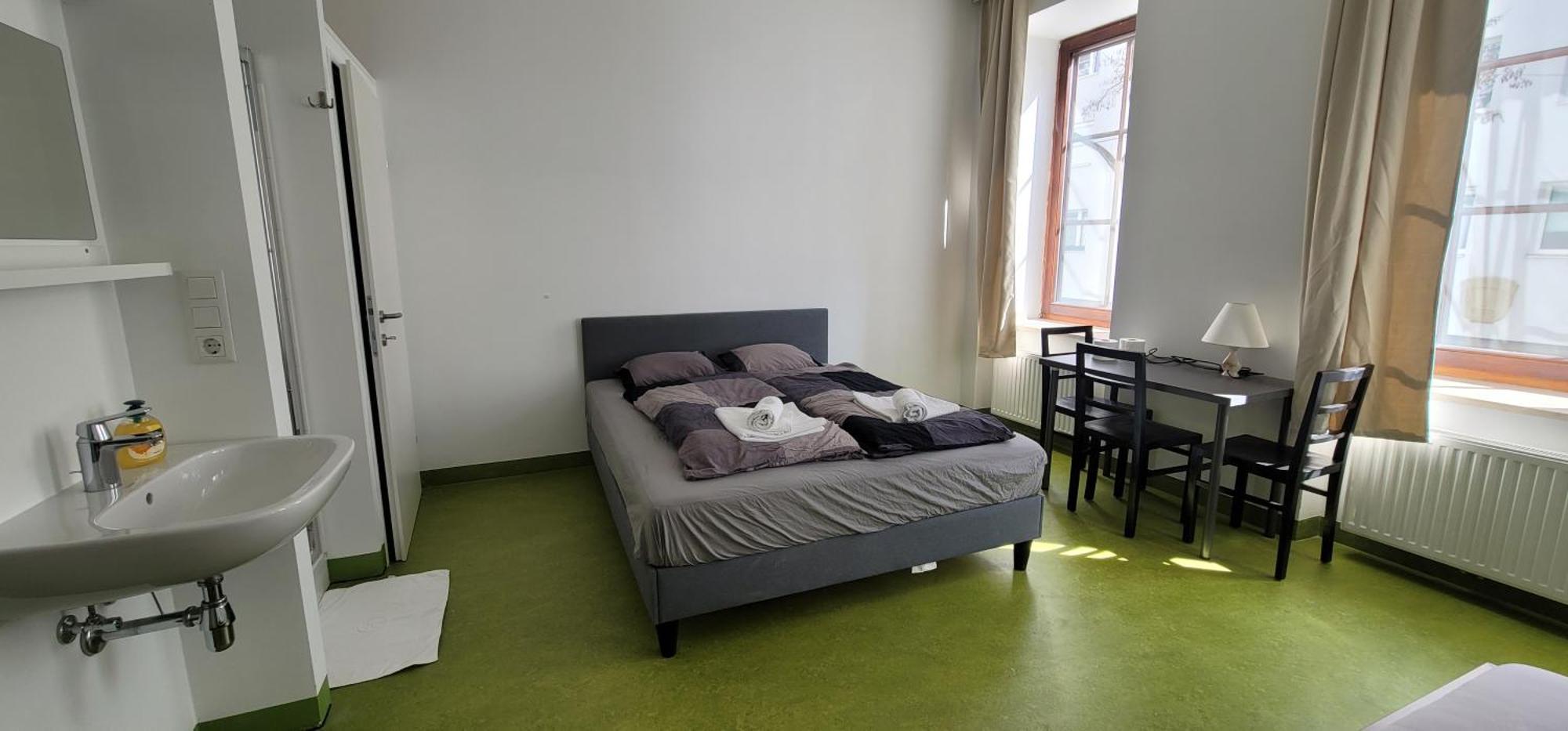 Tota Studio Vienna Luaran gambar