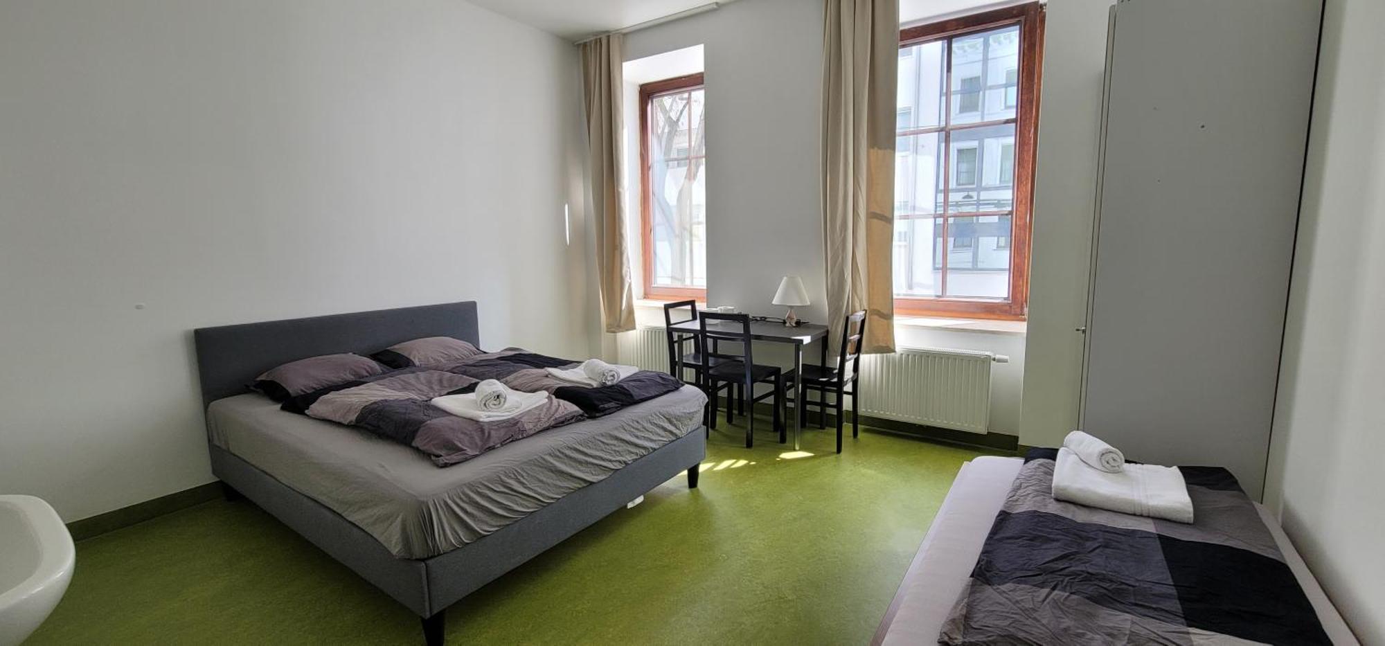 Tota Studio Vienna Luaran gambar